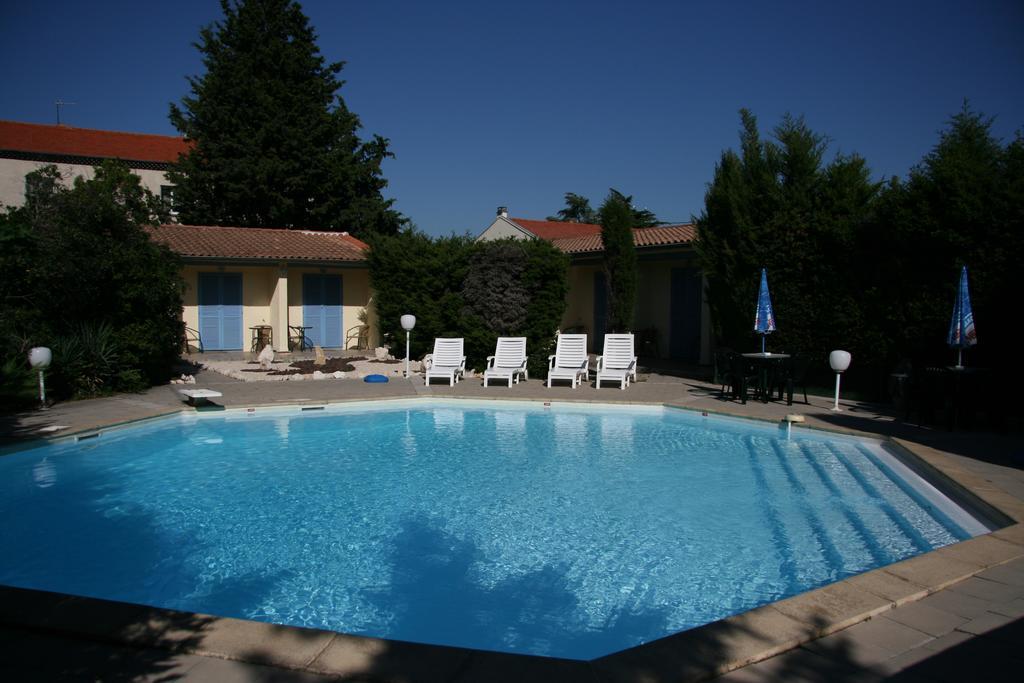 Logis La Cremaillere Hotel Montélimar Exterior foto